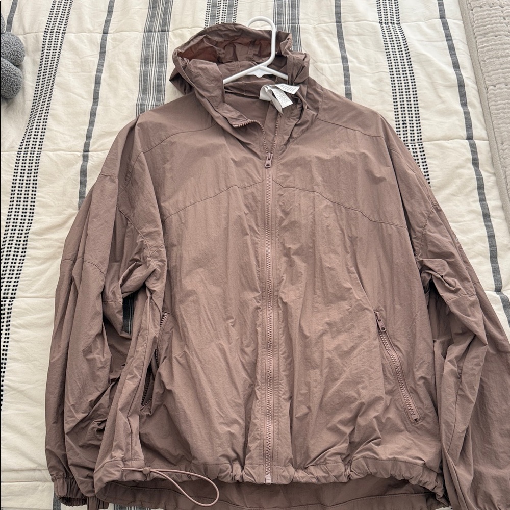 Lightweight Hooded Windbreaker Jacket - Taupe - ALO